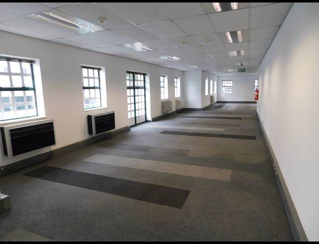 377M² OFFICE TO LET IN ROSEBANK
